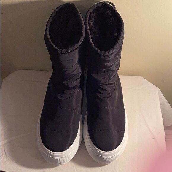 New J/slides NYC water repellent black boots - Picture 3 of 7
